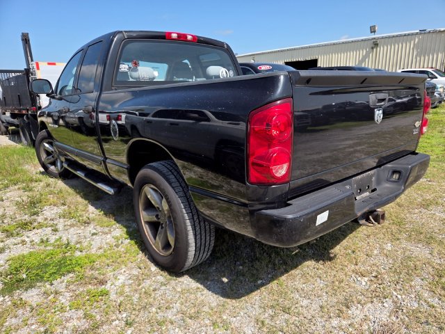 Used 2015 RAM 1500 Express RWD image 3