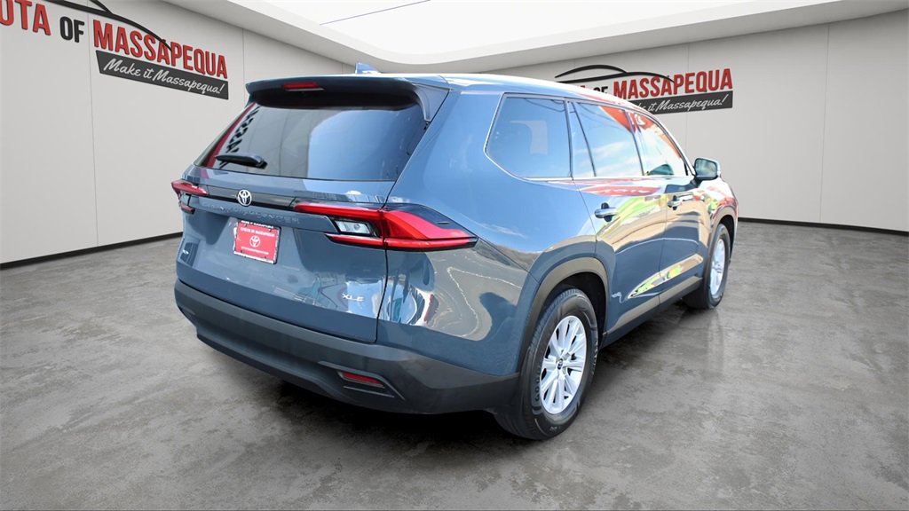 Certified 2024 Toyota Grand Highlander XLE image 5