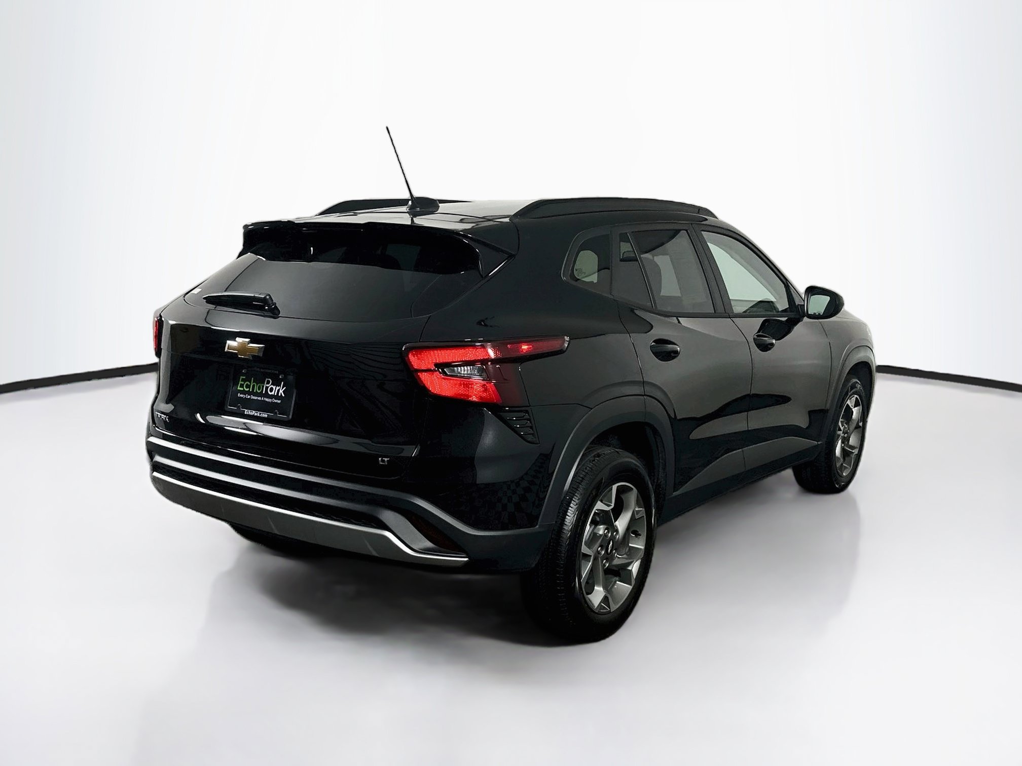 Used 2026 Chevrolet Trax LT FWD image 9
