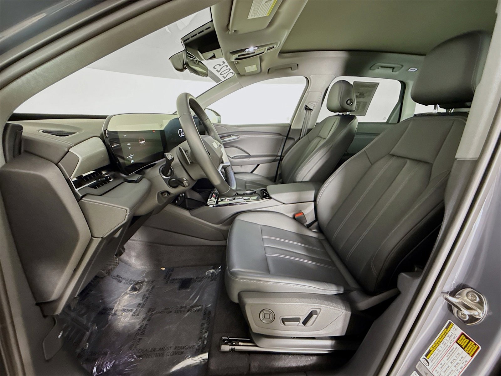 Certified 2025 Audi Q6 e-tron Premium w/ Convenience Package image 20