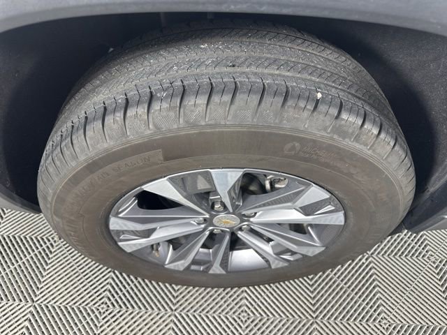 Used 2025 Chevrolet Equinox LT AWD/4WD image 11