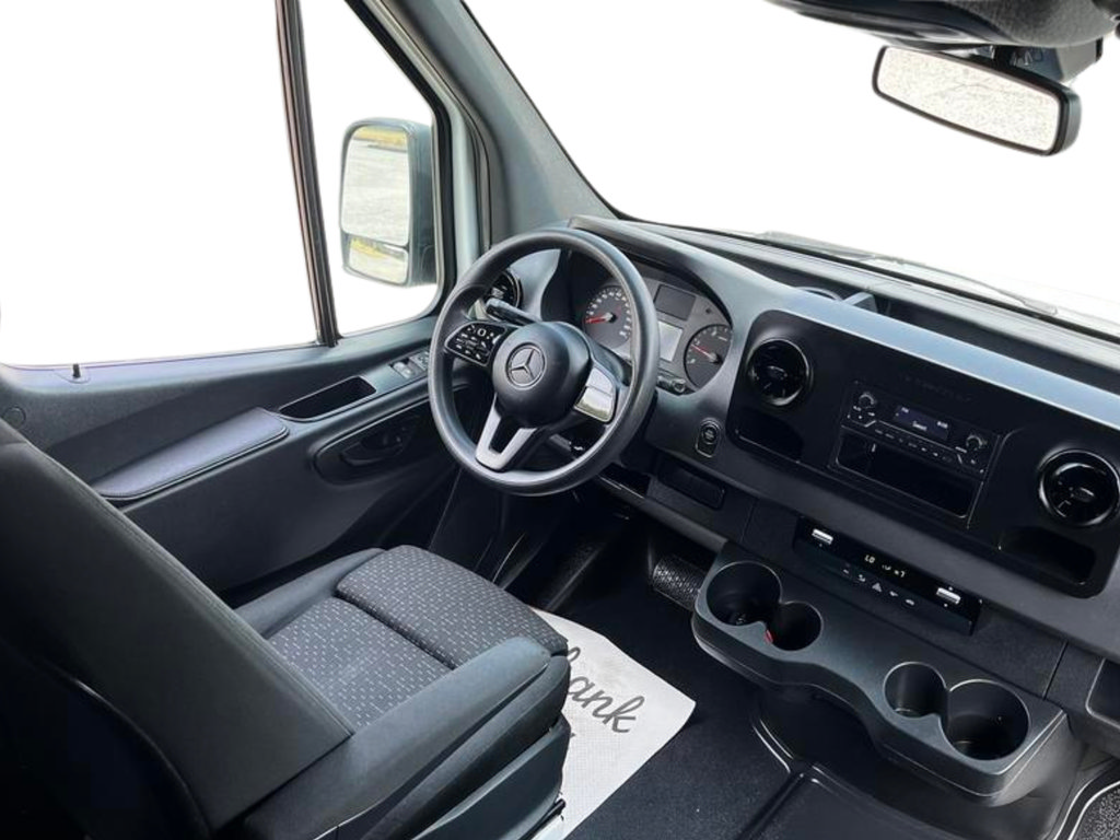 Used 2022 Mercedes-Benz Sprinter 2500 image 6
