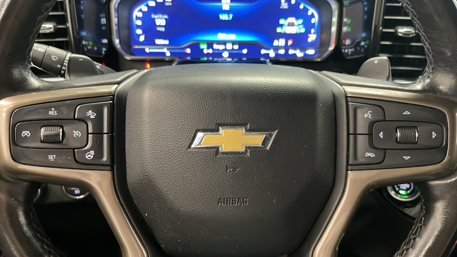 Used 2022 Chevrolet Silverado 1500 High Country w/ High Country Premium Package AWD/4WD image 16
