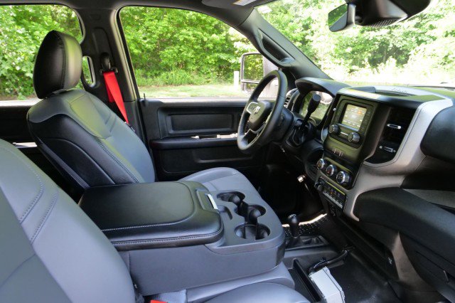 Used 2024 RAM 3500 Tradesman w/ Safety Group image 44