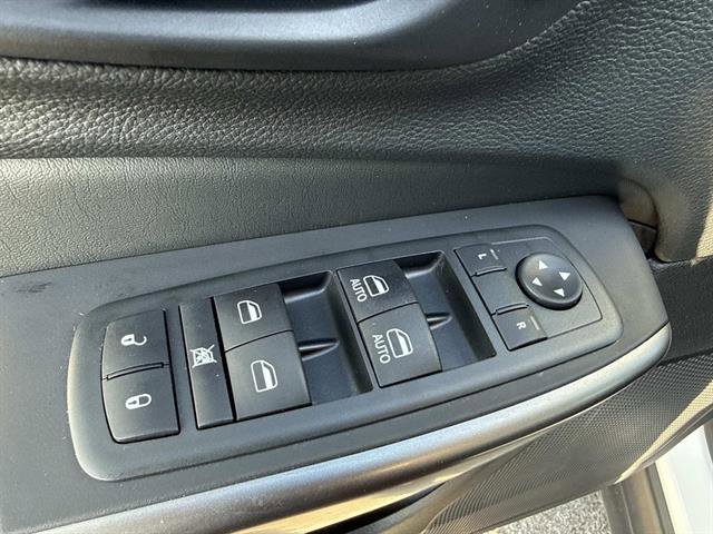 Used 2021 Jeep Cherokee Limited w/ Elite Package image 12