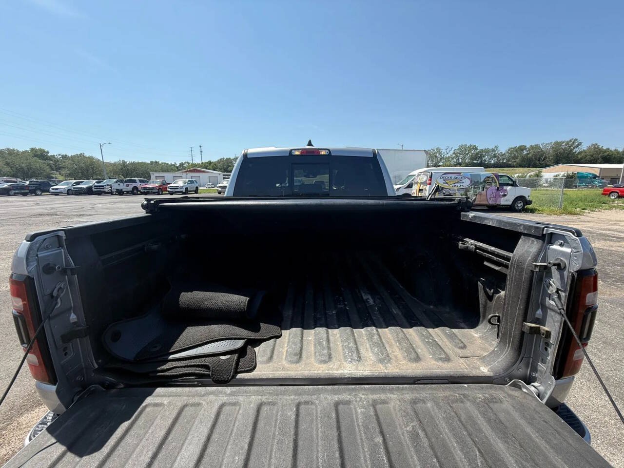 Used 2020 RAM 1500 Laramie AWD/4WD image 25