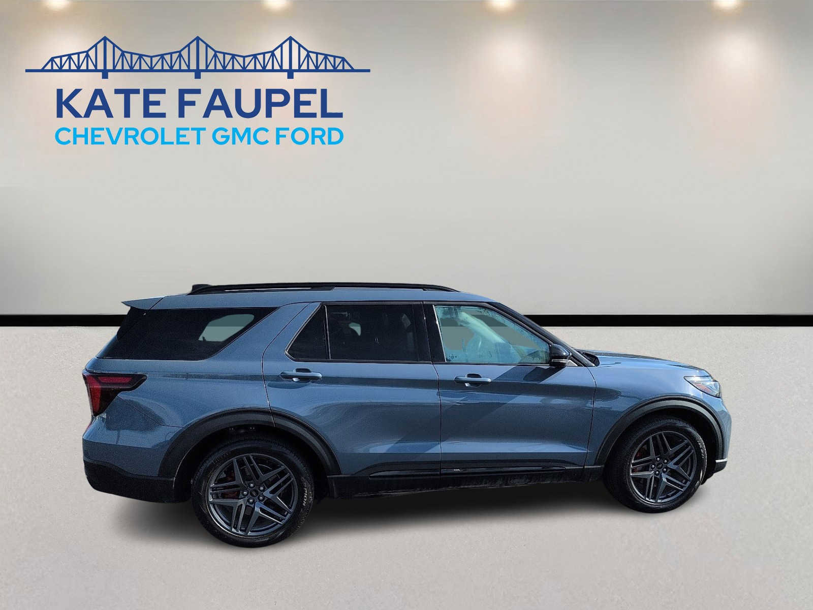 Used 2025 Ford Explorer ST image 8