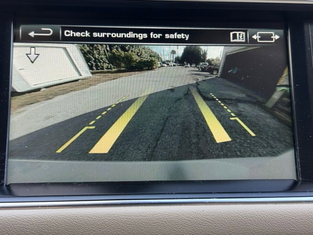 Used 2016 Land Rover Range Rover Sport HSE image 14