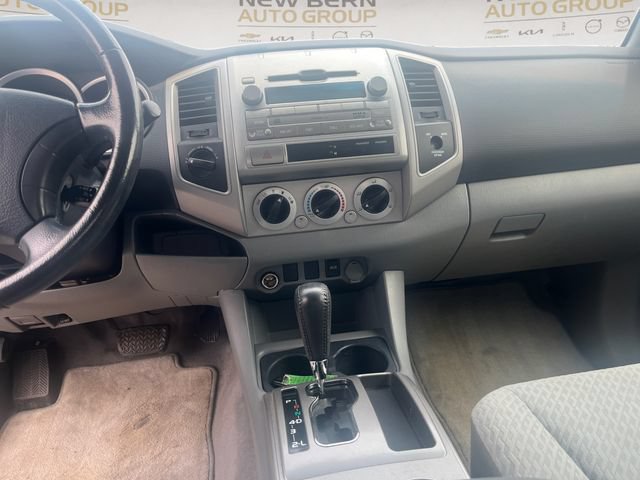 Used 2010 Toyota Tacoma 4x4 Access Cab V6 image 11