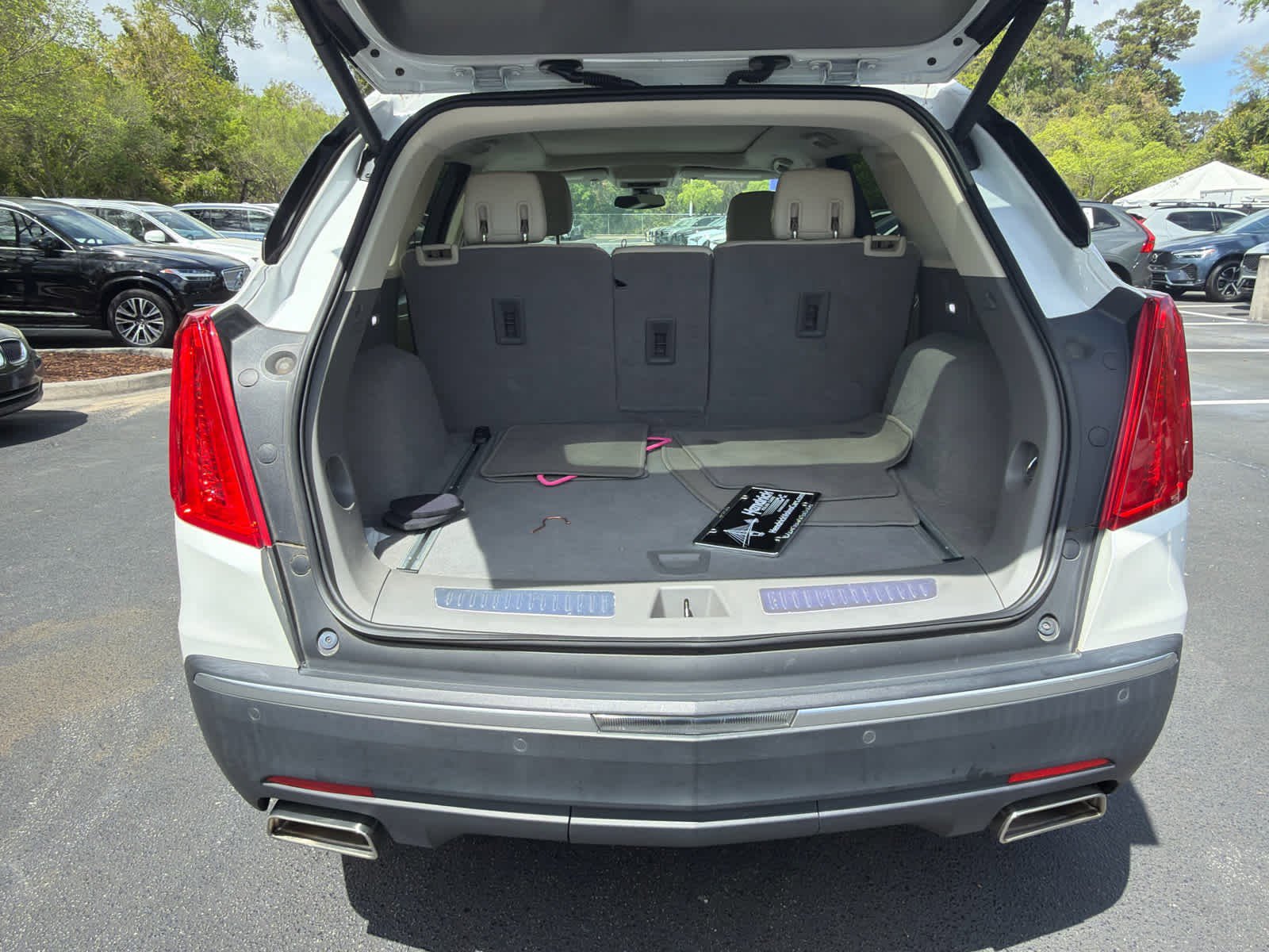 Used 2018 Cadillac XT5 Luxury w/ Driver Awareness Package image 22