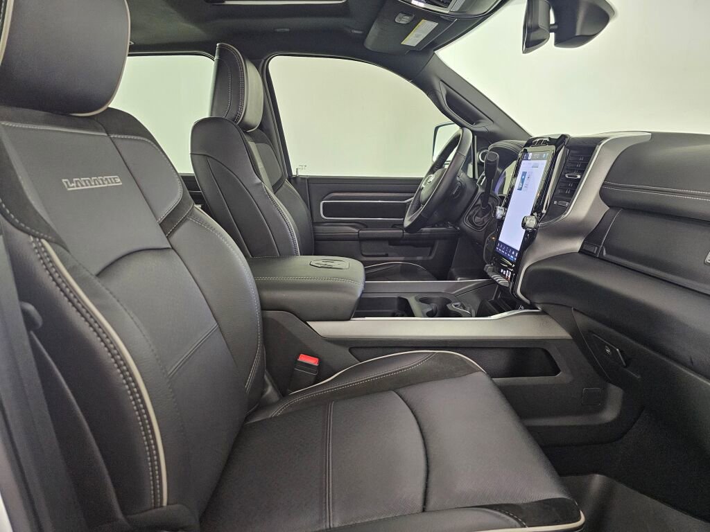 New 2024 RAM 3500 Laramie w/ Night Edition image 31