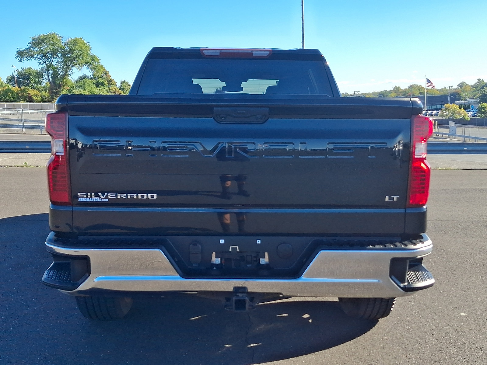 Used 2022 Chevrolet Silverado 1500 LT AWD/4WD image 5