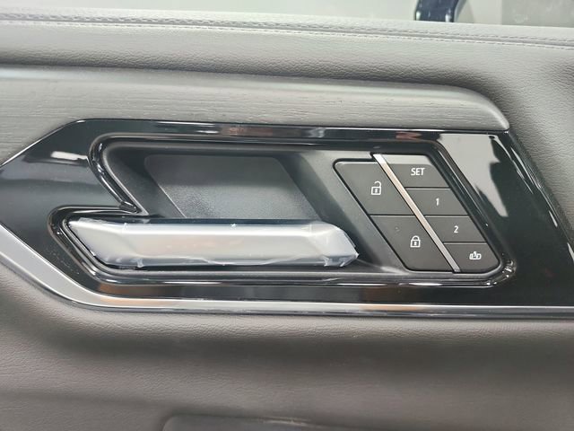 New 2026 GMC Yukon Denali w/ Sun & Power Step Package RWD image 21