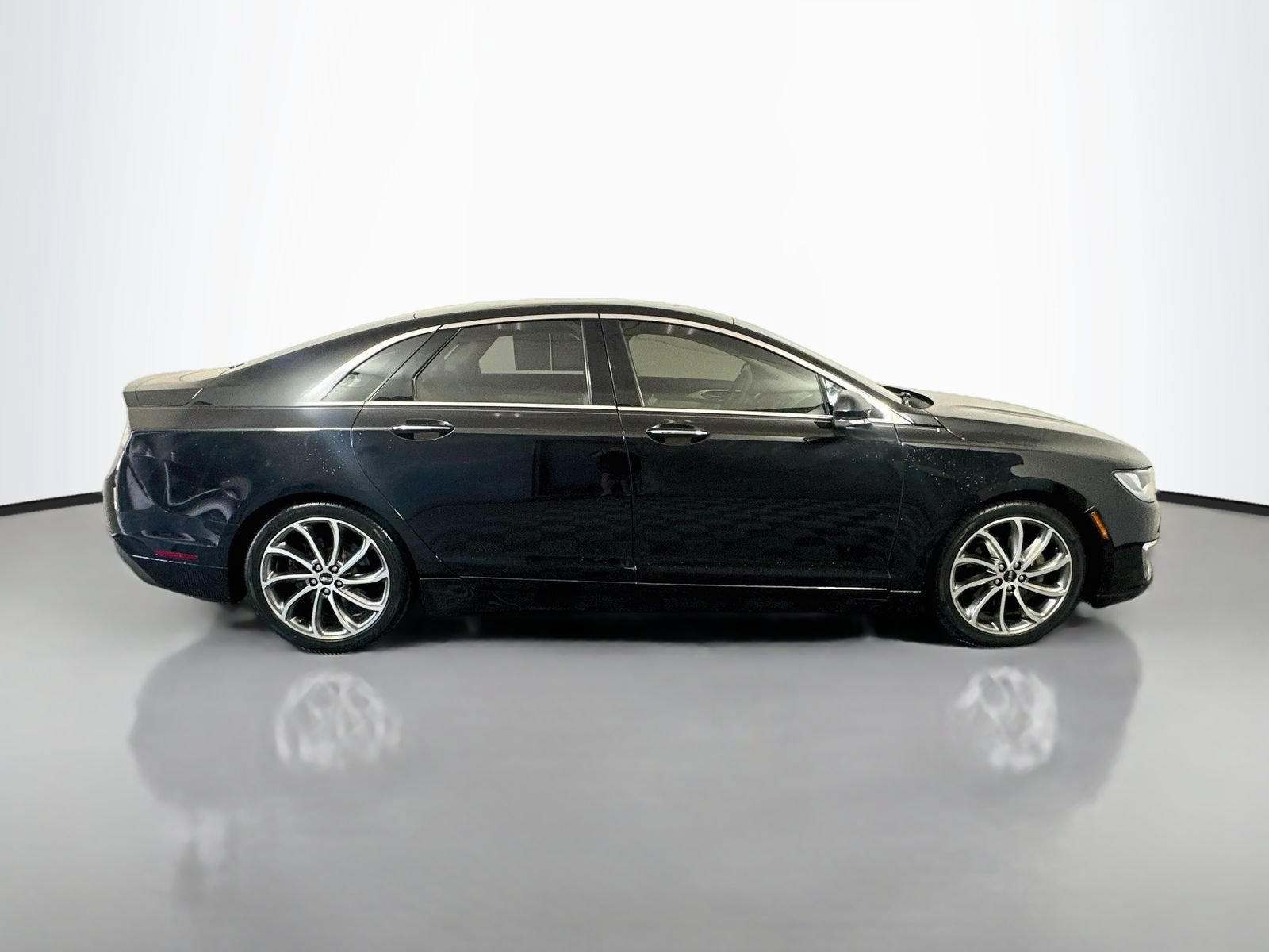 Used 2019 Lincoln MKZ Reserve w/ Reserve Plus Package FWD image 8