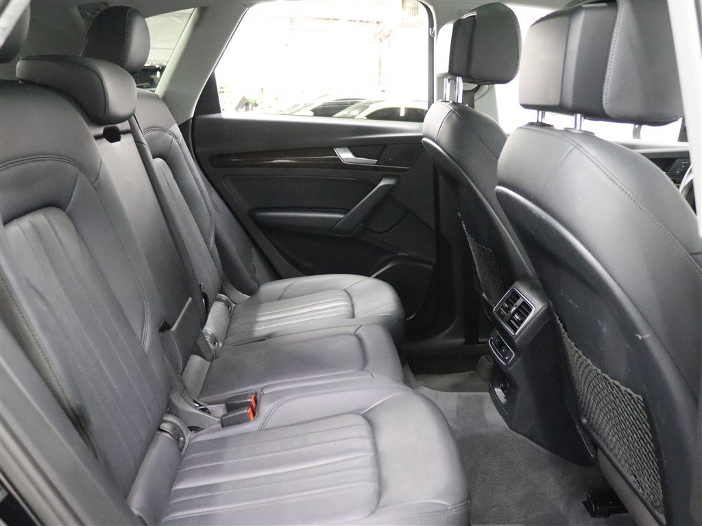 Used 2018 Audi Q5 2.0T Premium Plus w/ Premium Plus Package image 16