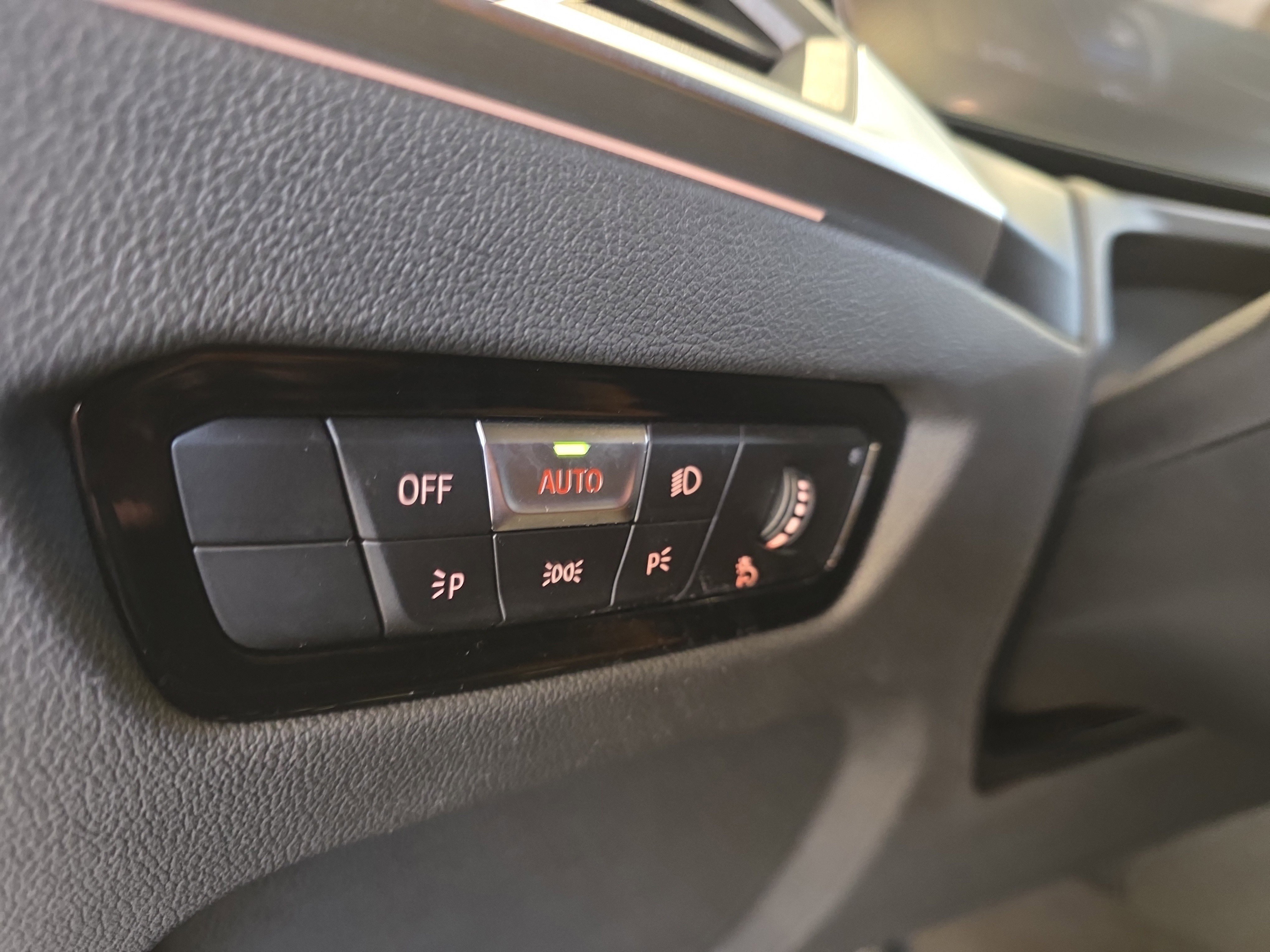 Used 2023 BMW M2 image 24