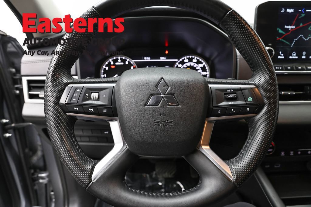 Used 2024 Mitsubishi Outlander SE image 10