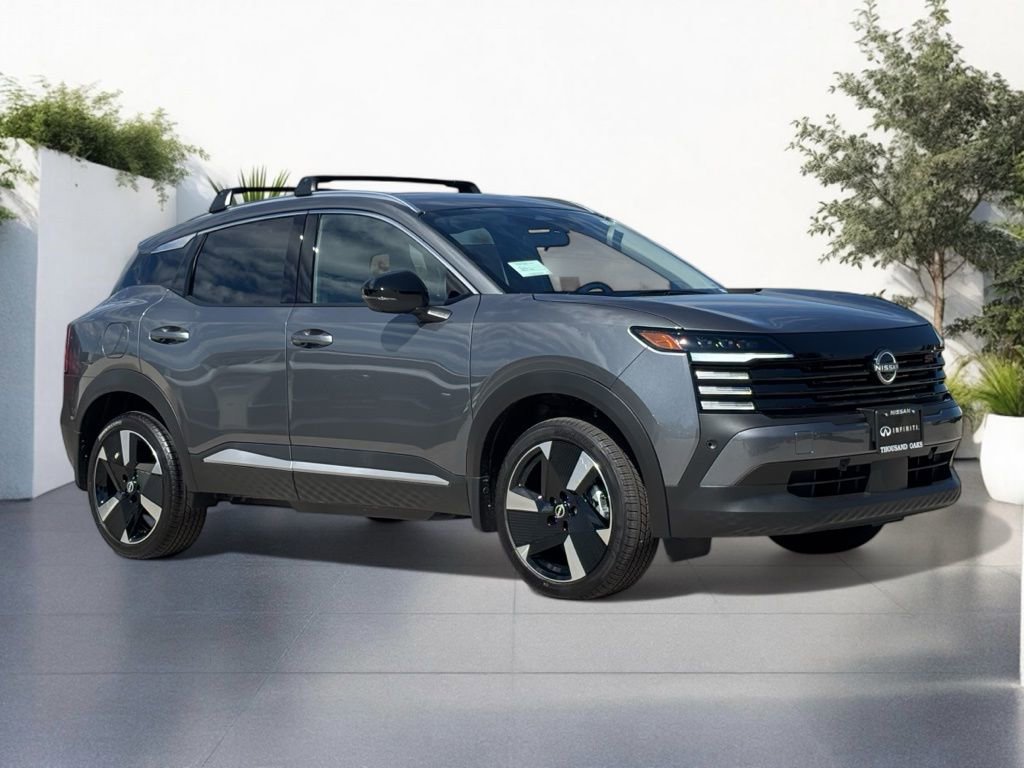 New 2026 Nissan Kicks SR FWD image 1