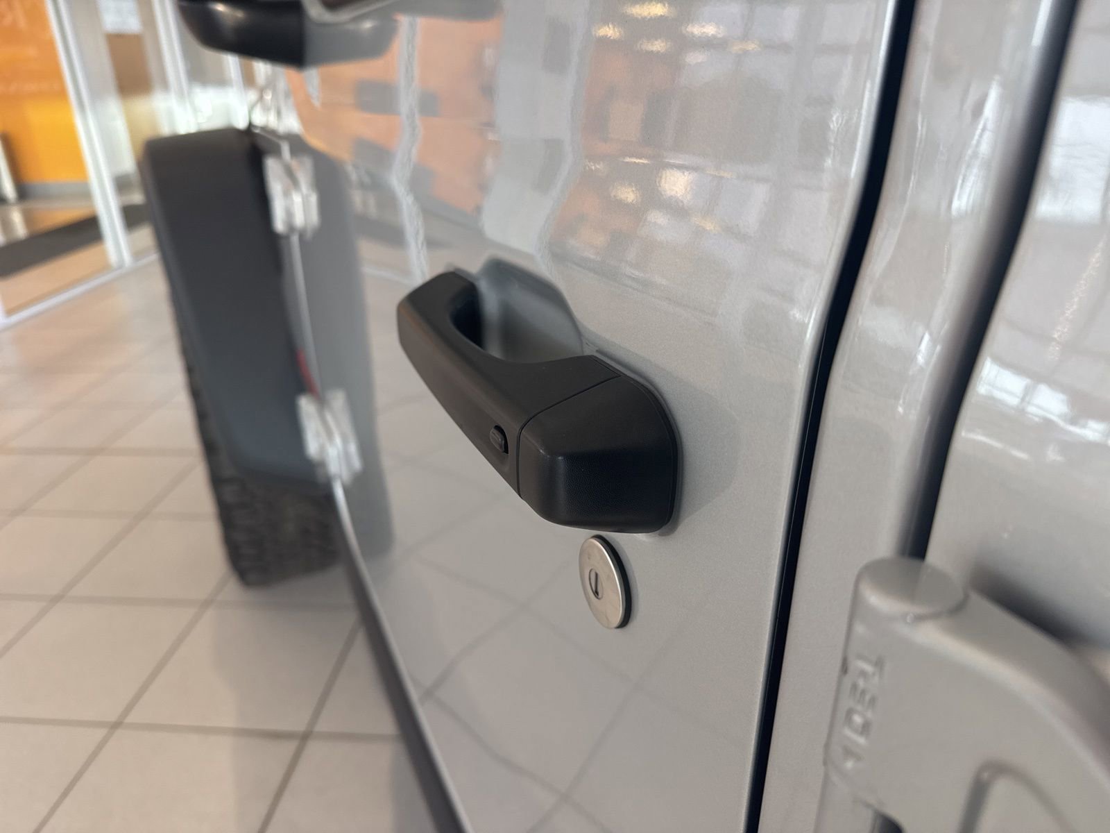 Used 2024 Jeep Wrangler Unlimited Rubicon image 12