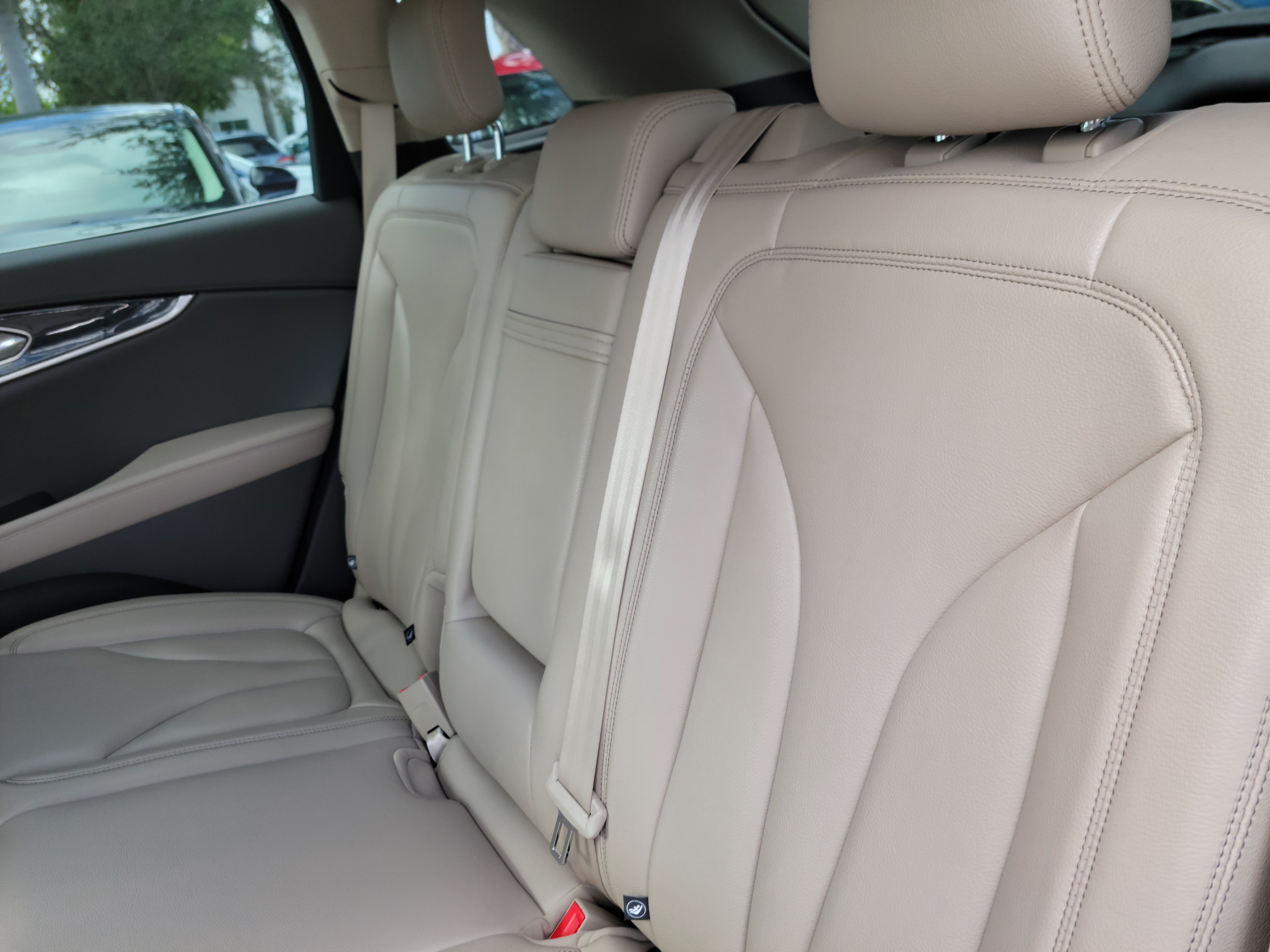 Certified 2022 Lincoln Corsair Reserve w/ Elements Package FWD image 21