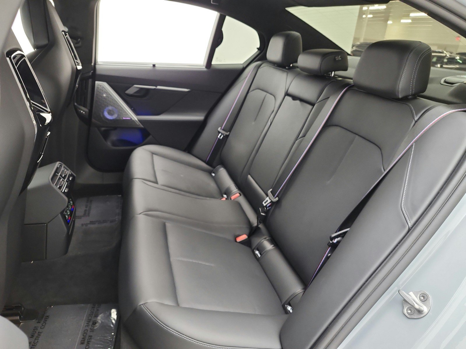 Used 2025 BMW M5 w/ Carbon Package AWD/4WD image 13