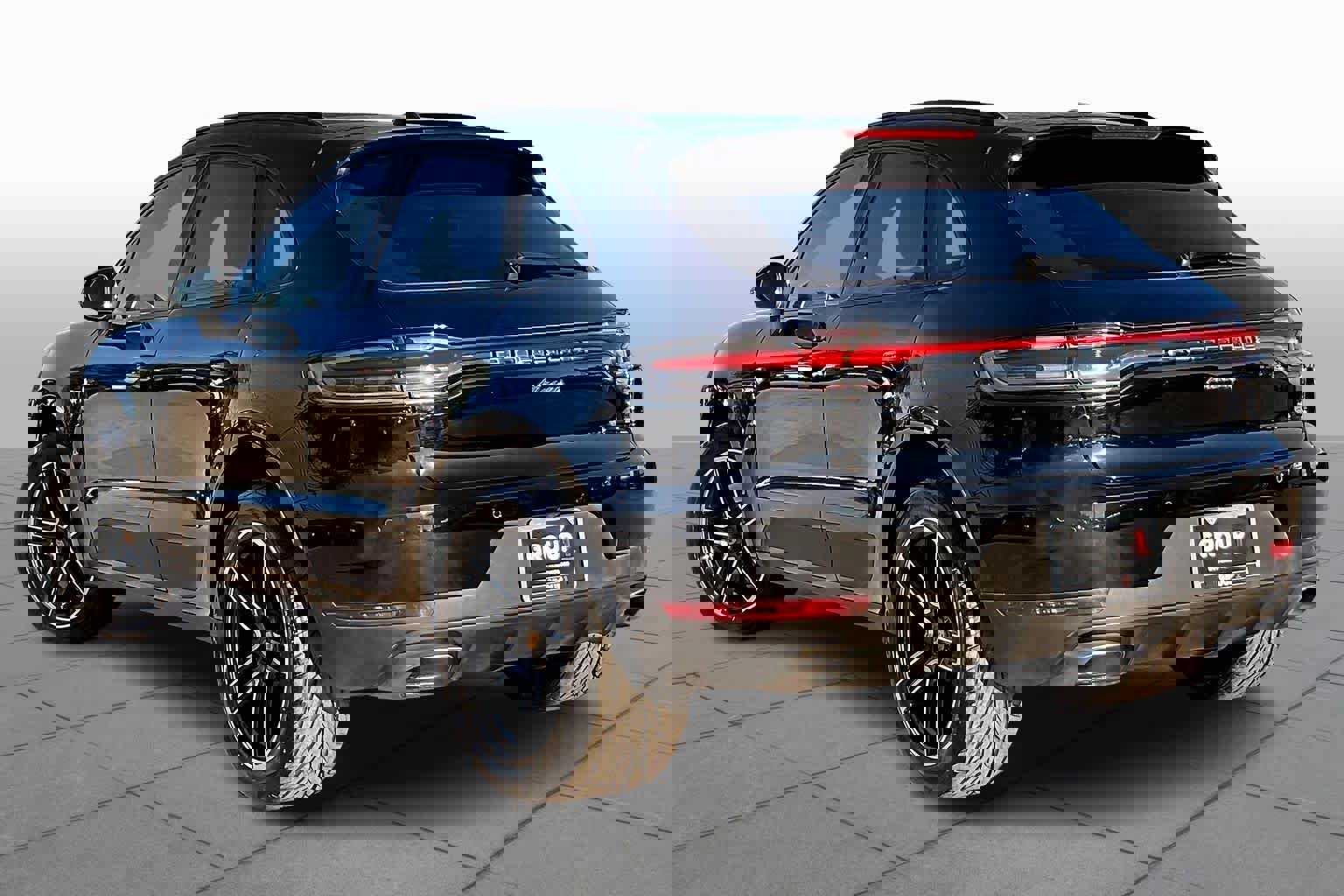 Used 2021 Porsche Macan image 19