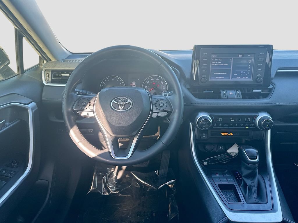 Used 2019 Toyota RAV4 XLE Premium FWD image 22