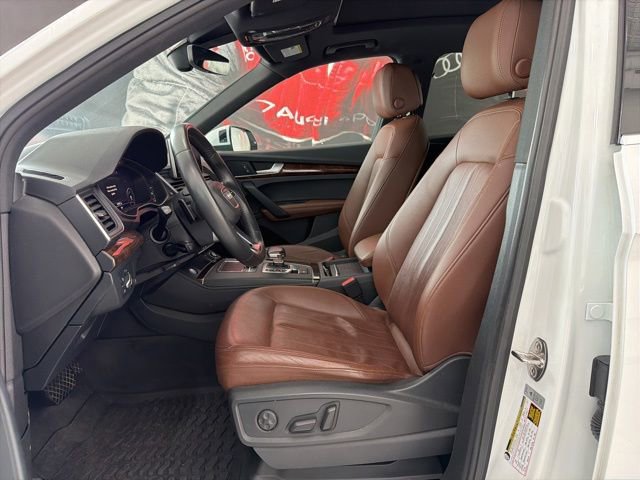 Used 2020 Audi Q5 2.0T Premium Plus w/ Premium Plus Package AWD/4WD image 11