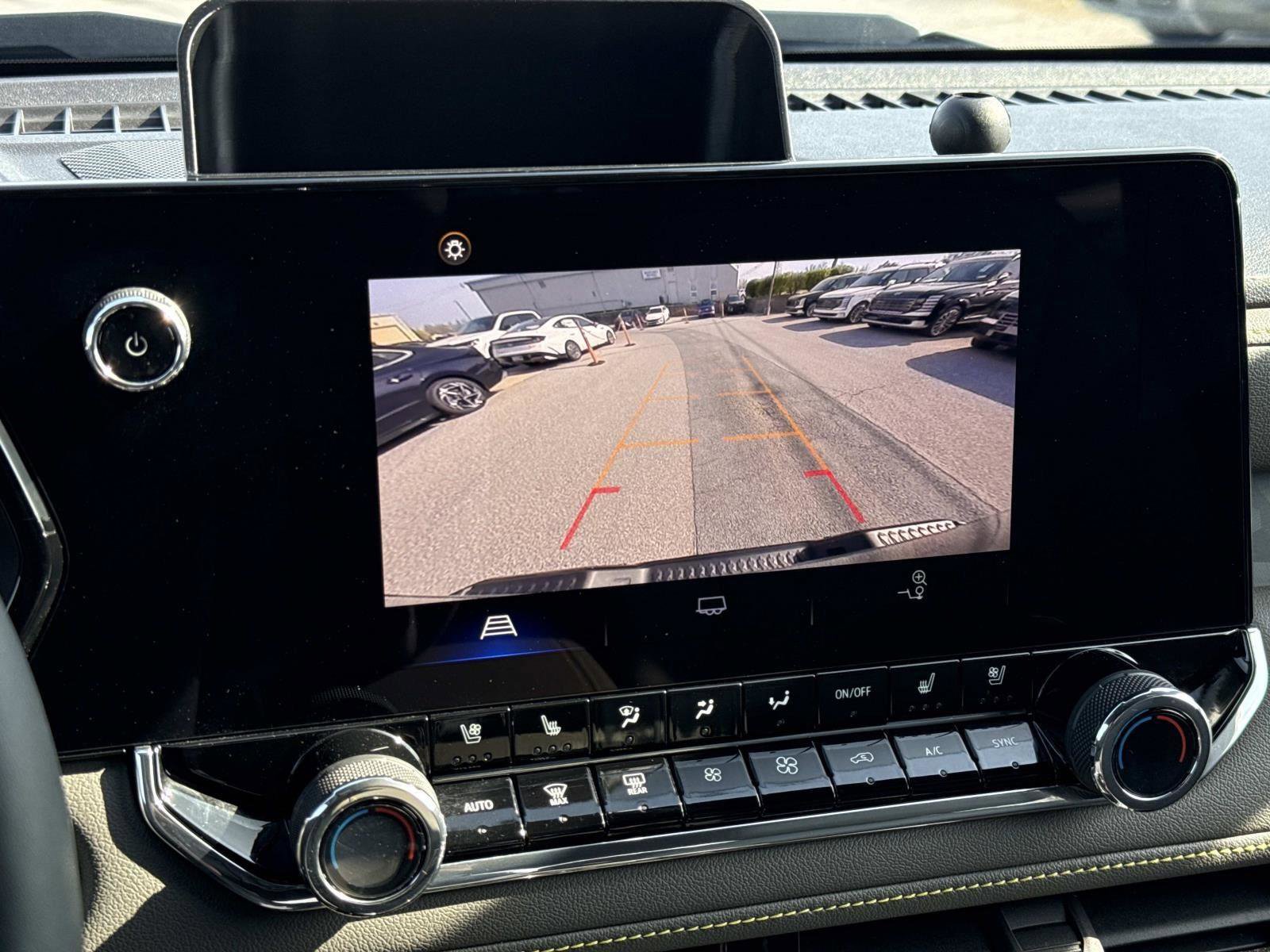 Used 2023 Chevrolet Colorado ZR2 w/ ZR2 Convenience Package III image 5