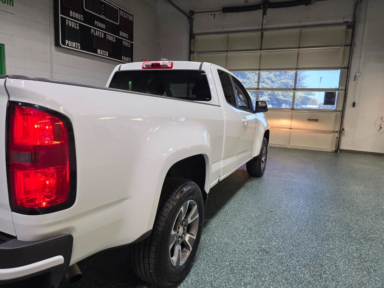 Used 2022 Chevrolet Colorado LT w/ Fleet Safety Package RWD image 7