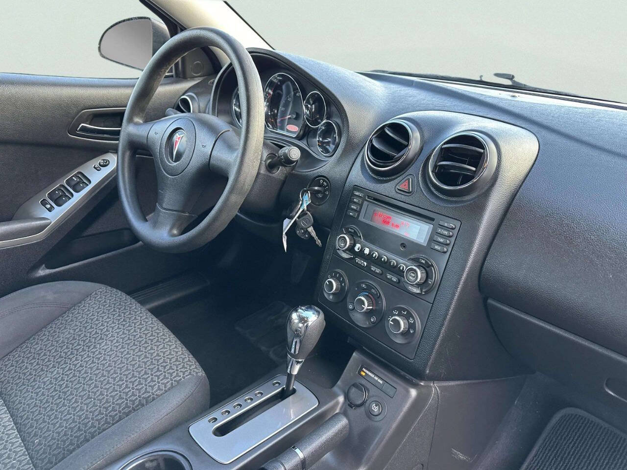 Used 2008 Pontiac G6 Value Leader FWD image 19