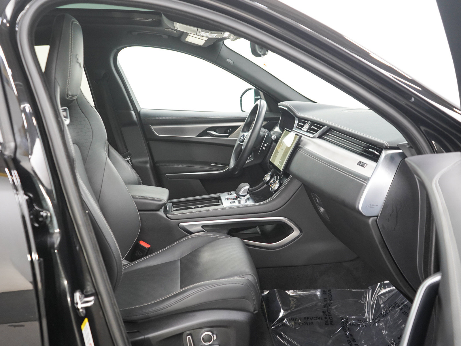 Used 2023 Jaguar F-PACE R-Dynamic S AWD/4WD image 11