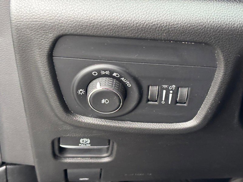 Used 2022 Jeep Grand Cherokee L Overland w/ Luxury Tech Group IV image 17