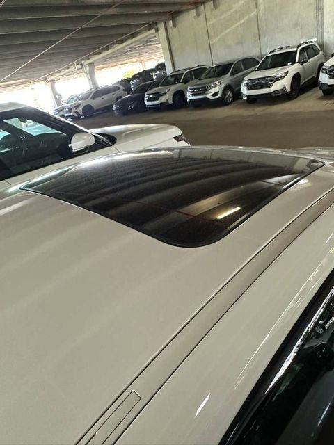 Used 2023 BMW i4 eDrive35 RWD image 9
