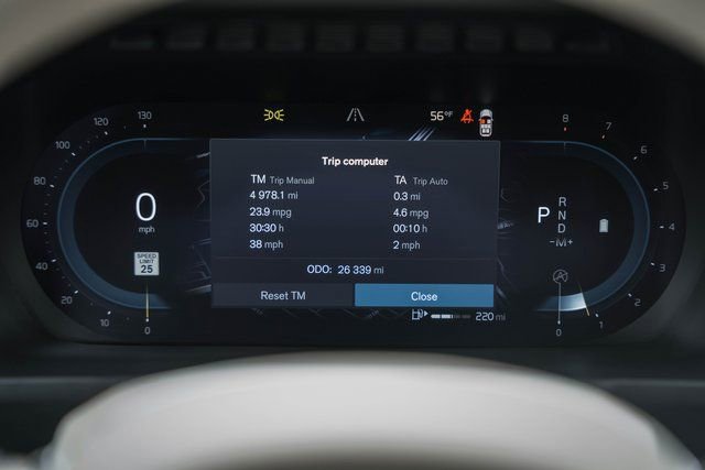 Certified 2023 Volvo XC90 B6 Ultimate w/ Protection Package Premier image 44