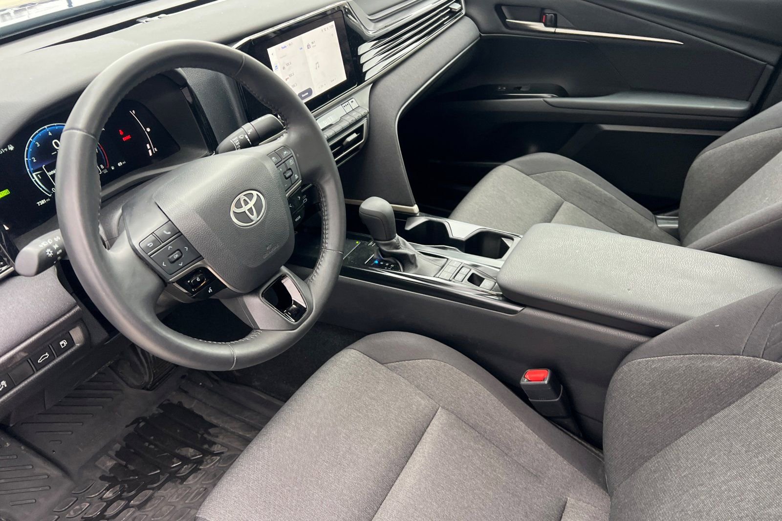 Certified 2025 Toyota Camry LE w/ Convenience Package image 7