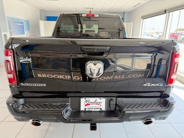 Used 2022 RAM 1500 Laramie w/ Sport Appearance Package image 7