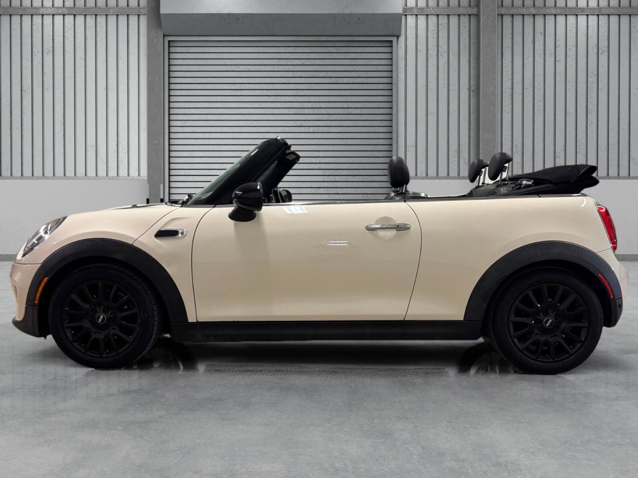 Used 2019 MINI Cooper Convertible FWD image 2