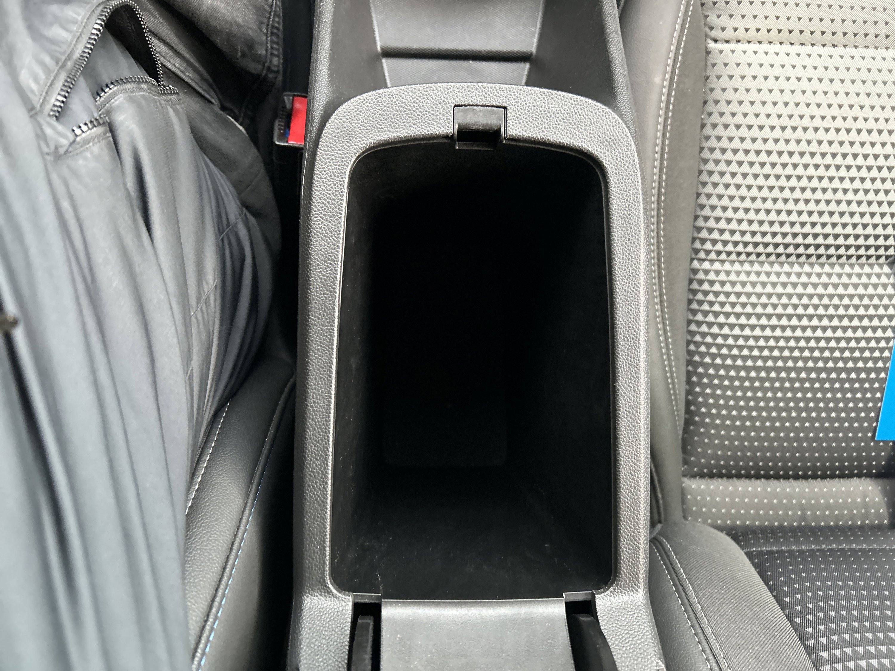 Used 2024 Chevrolet Trax LT image 24