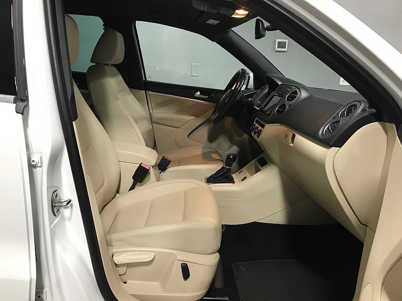 Used 2016 Volkswagen Tiguan R-Line image 13