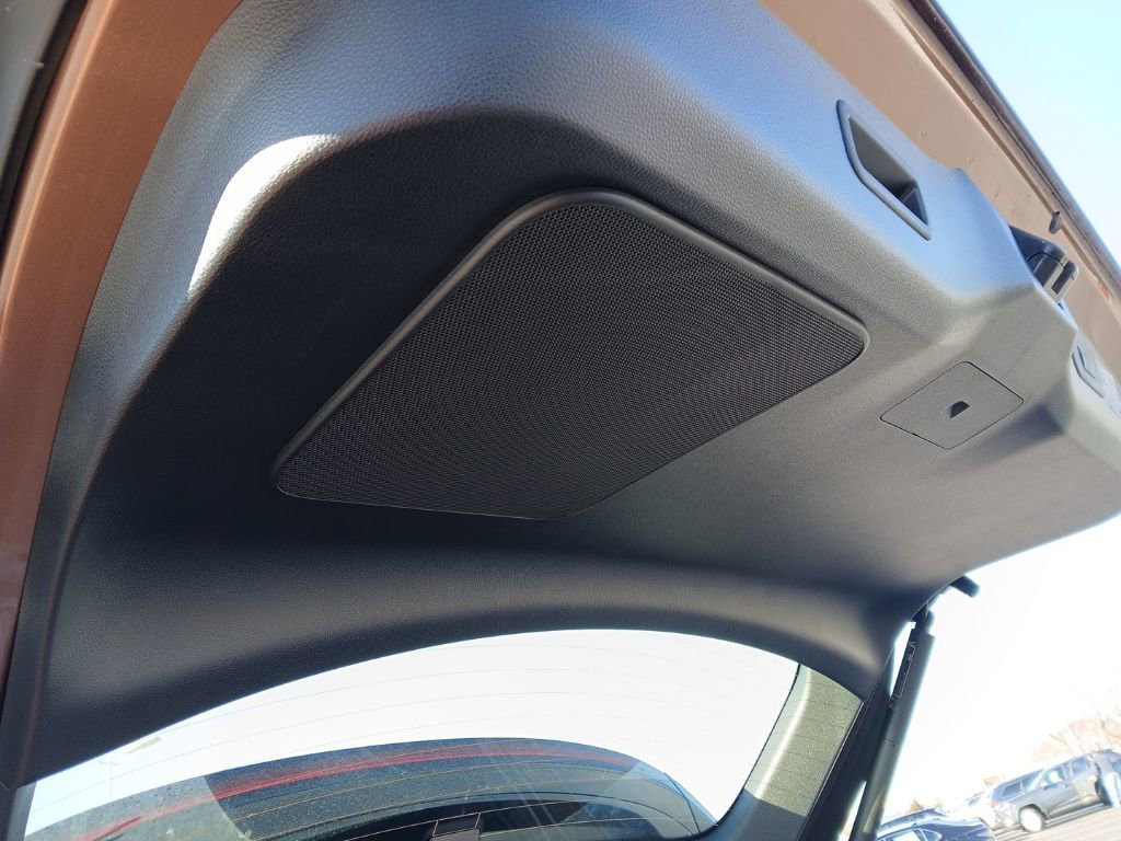 New 2025 Toyota Crown Signia image 12