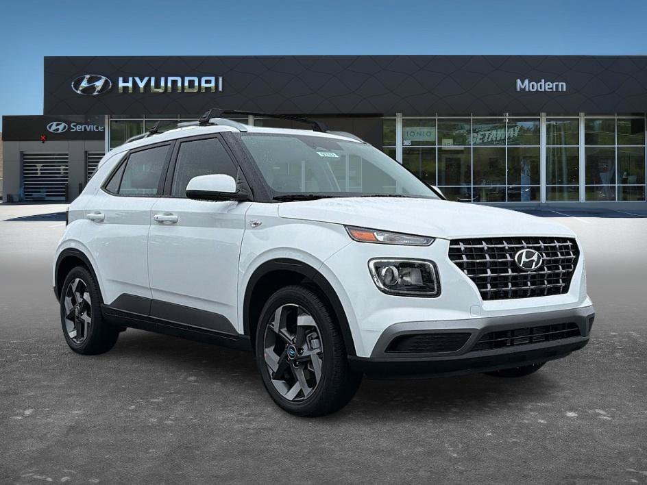 New 2026 Hyundai Venue SEL FWD image 2