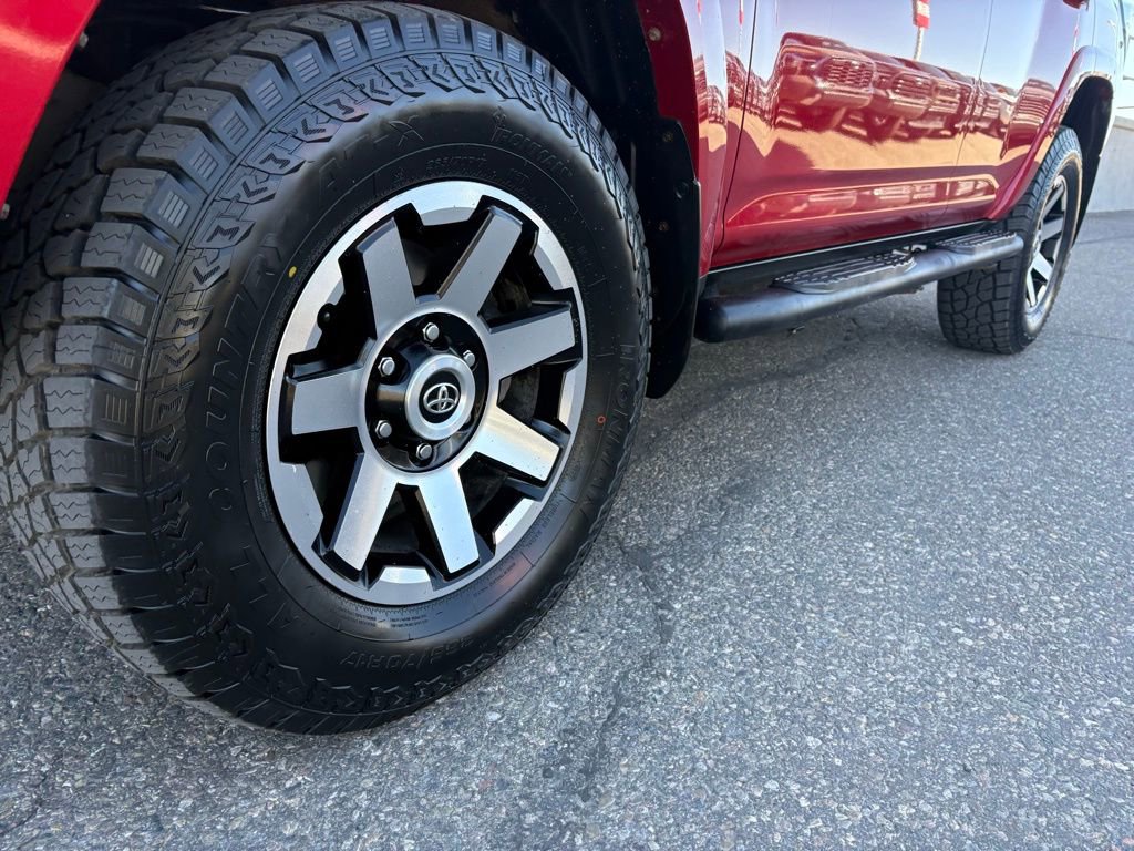 Used 2017 Toyota 4Runner TRD Off-Road Premium AWD/4WD image 13