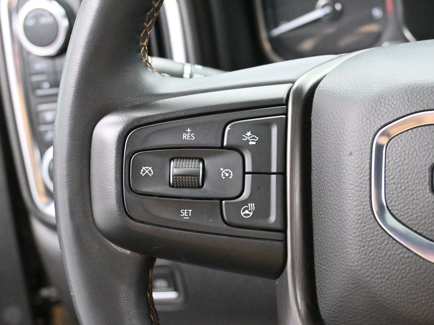 Used 2023 GMC Sierra 3500 AT4 w/ AT4 Premium Plus Package image 17