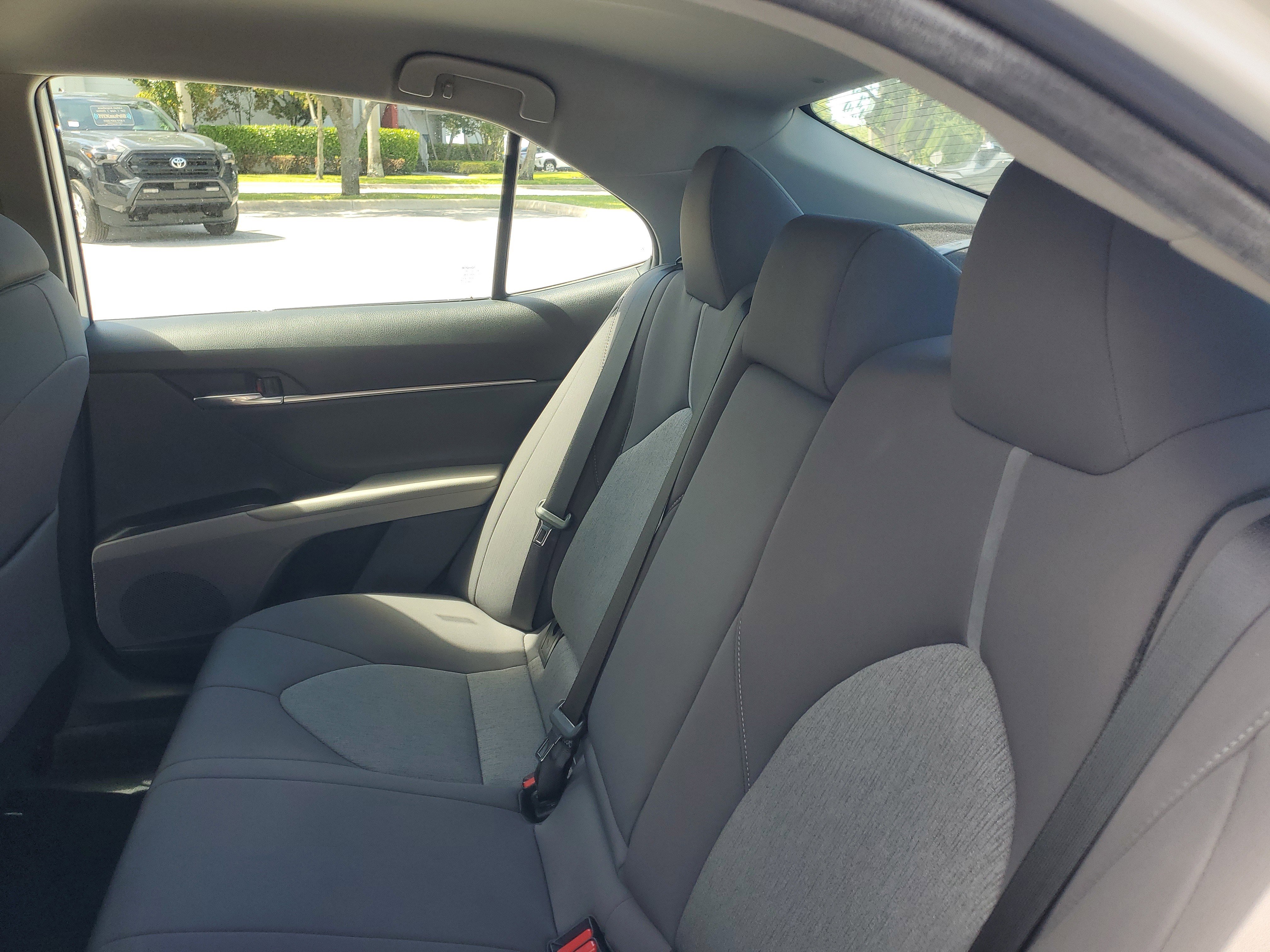 Used 2022 Toyota Camry LE image 13