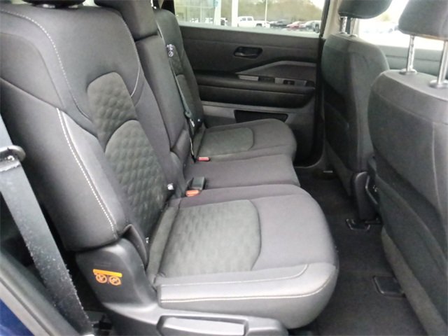 Used 2024 Nissan Pathfinder SV image 29