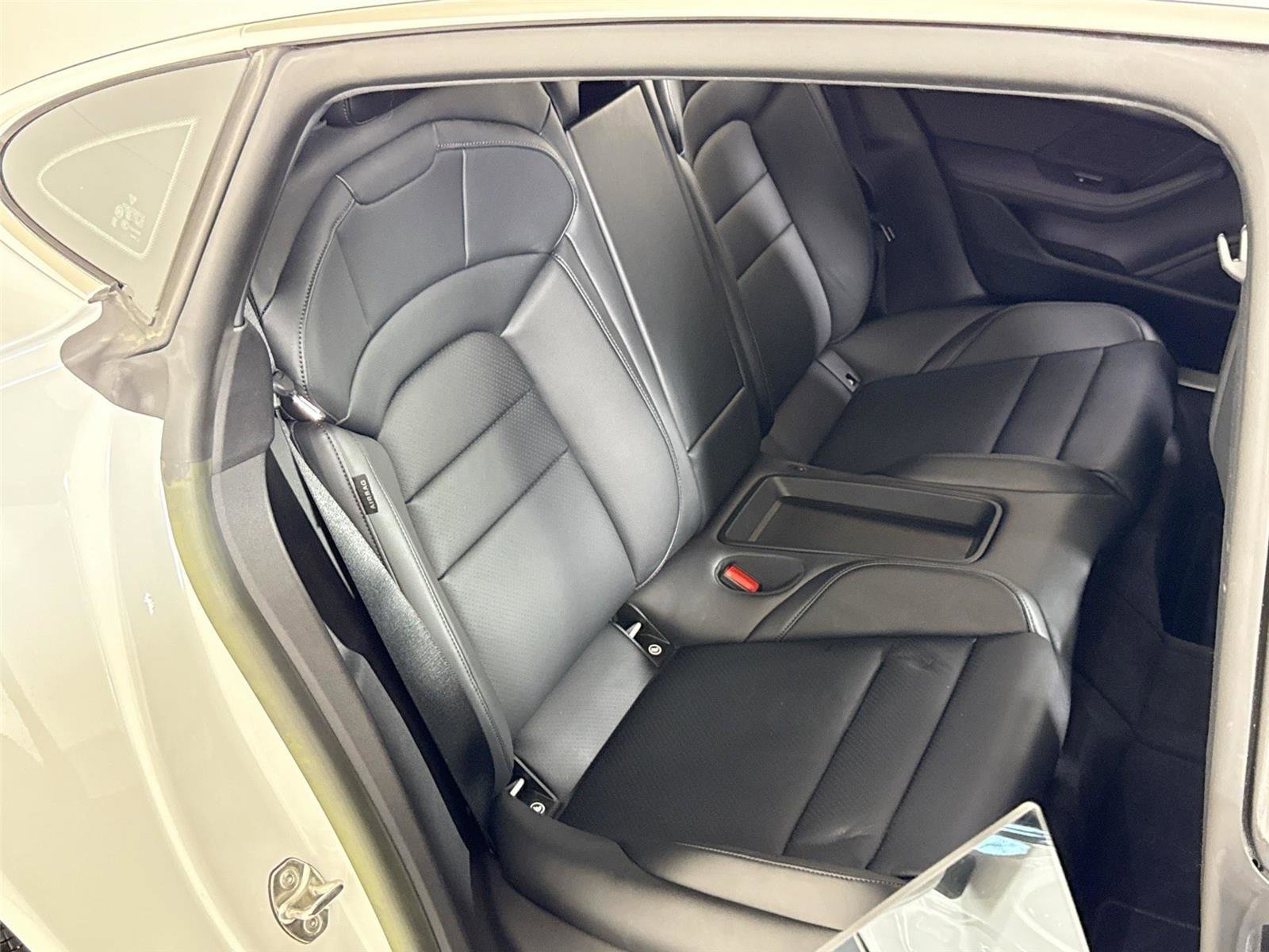 Used 2023 Porsche Taycan 4S image 28