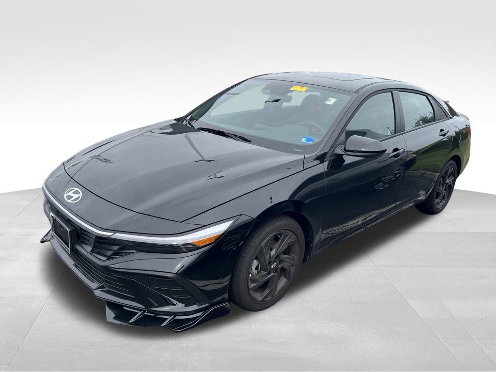 Used 2026 Hyundai Elantra SEL Sport FWD image 14