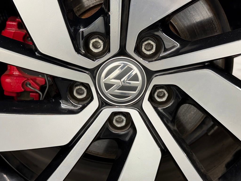 Used 2019 Volkswagen Jetta GLI FWD image 17