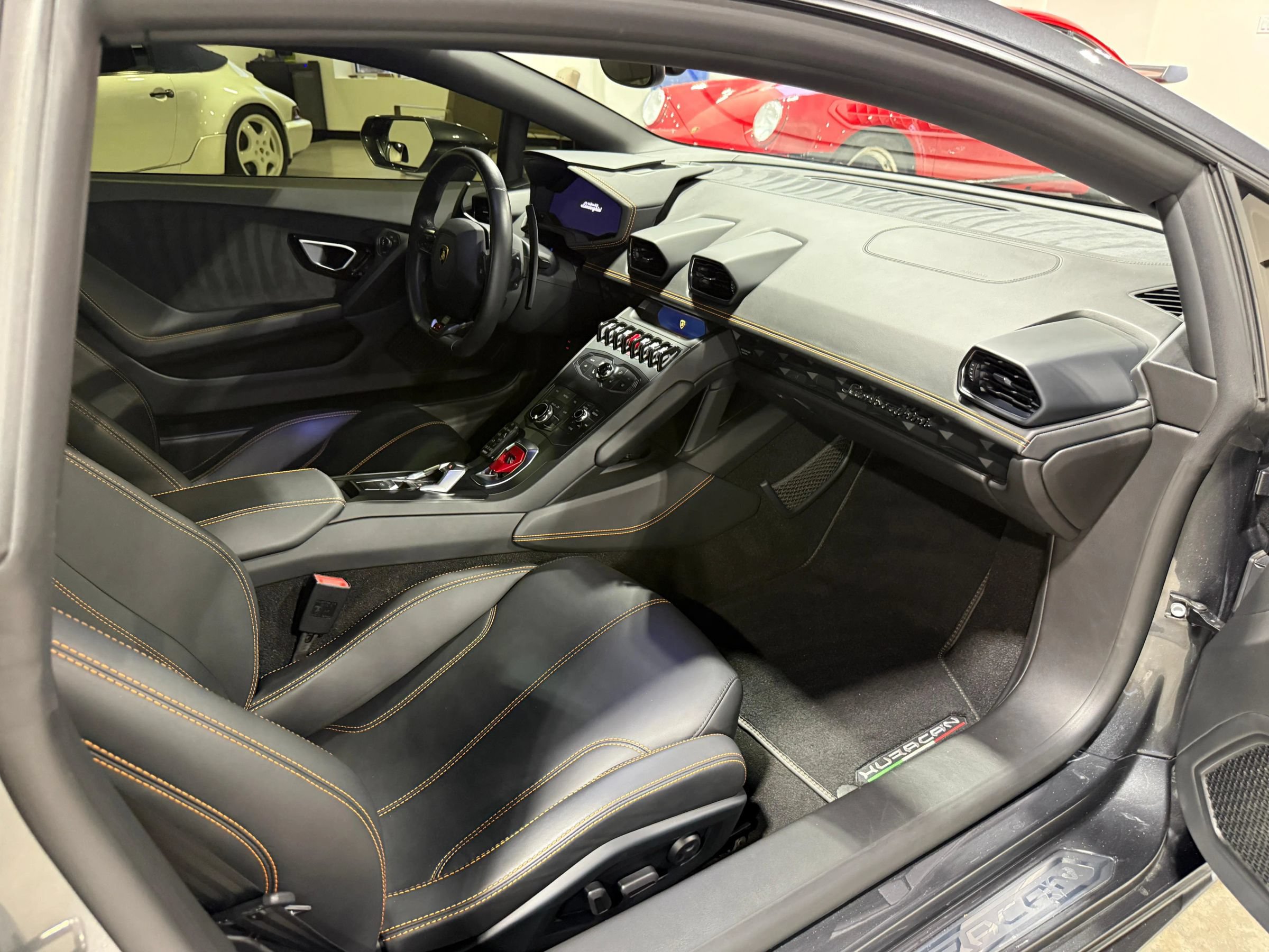 Used 2016 Lamborghini Huracan LP 610-4 AWD/4WD image 55